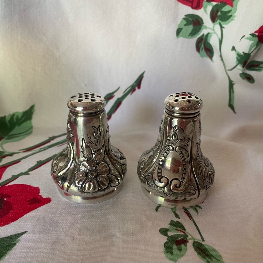 RARE Antique Middletown Plate Co. Salt & Pepper Shakers Quadrupled Plated